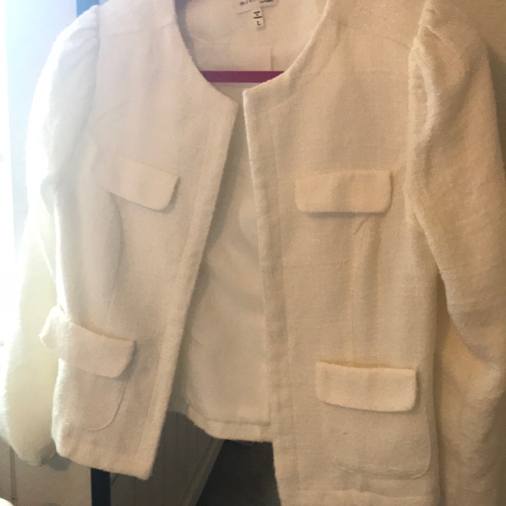 White blazer - Picture 2 of 2